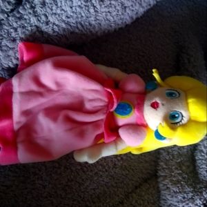 Princess Peach plush nintendo...
